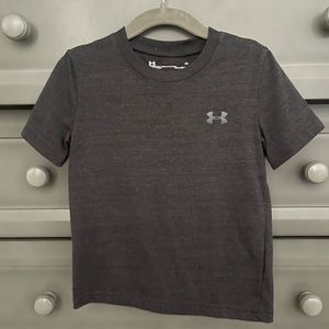 Under Armour Tshirt